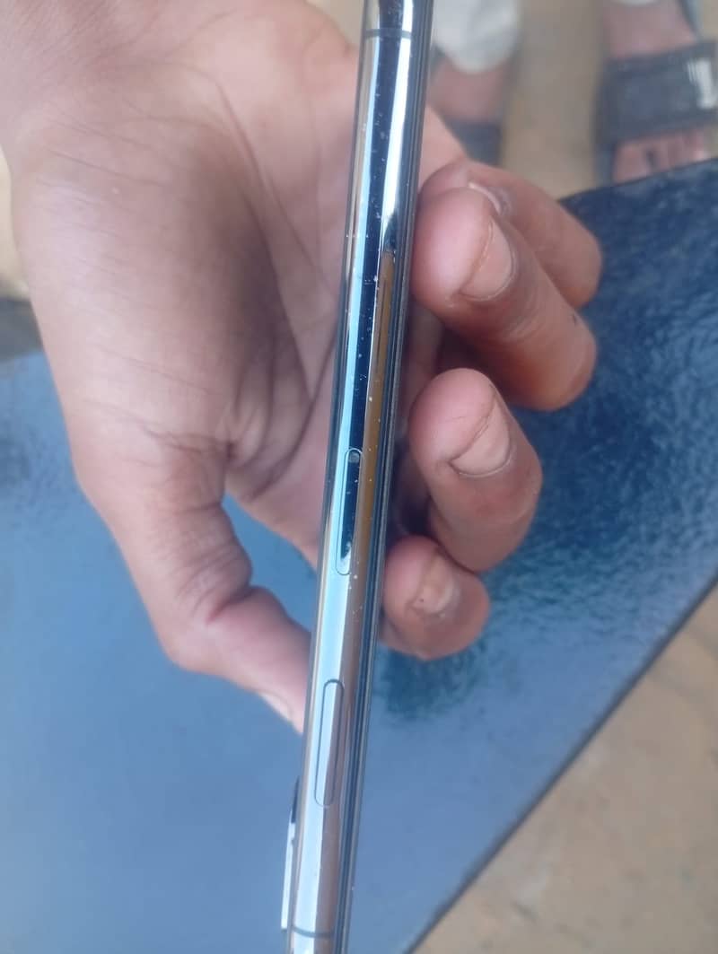Apple iPhone X 2