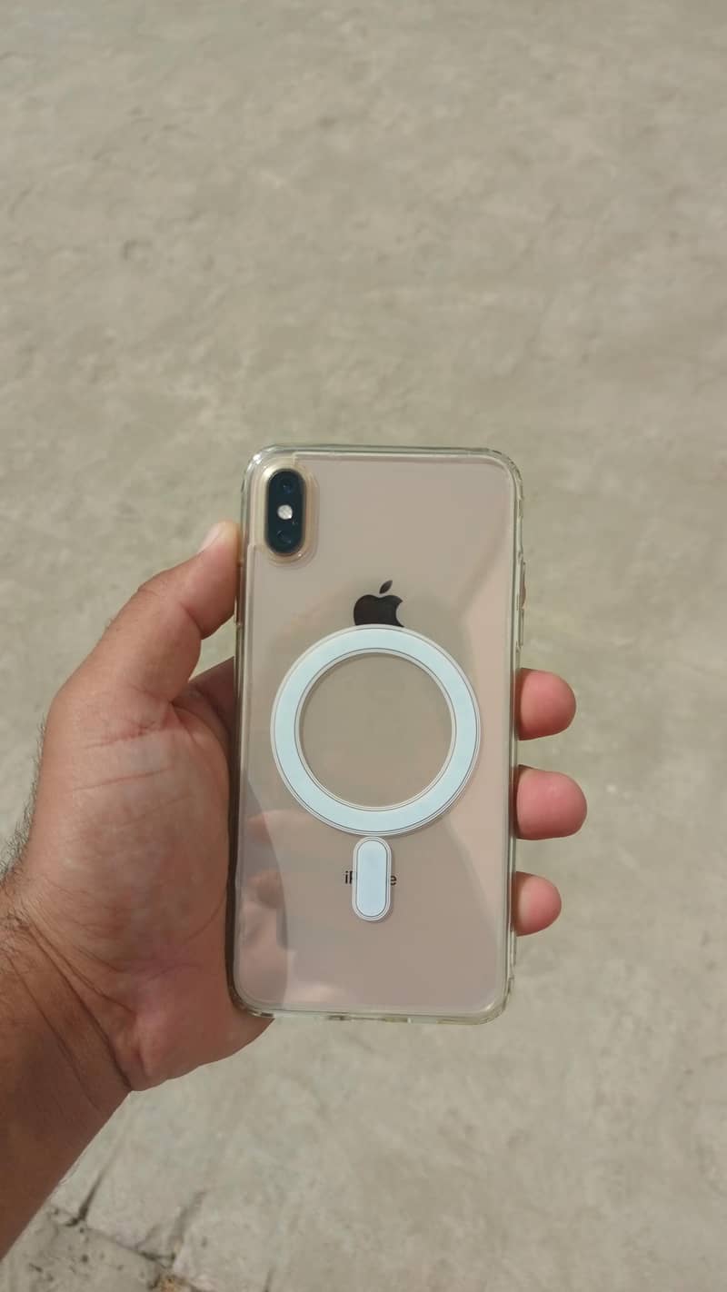 Apple iPhone XS Max 0