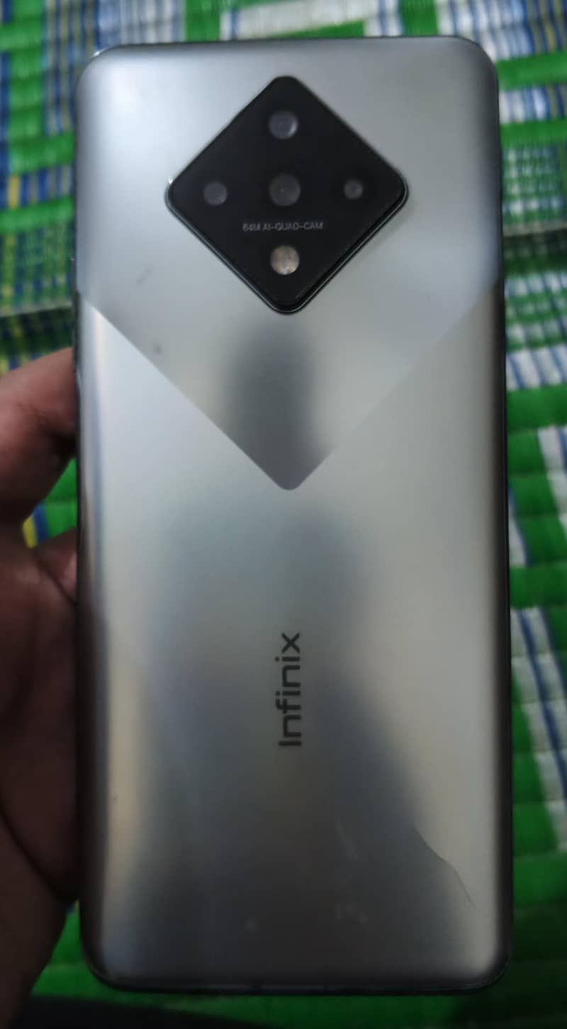 Infinix Zero 8 1