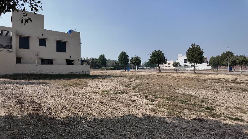 8 Marla Plot For Sale, 225, Level Plot 7