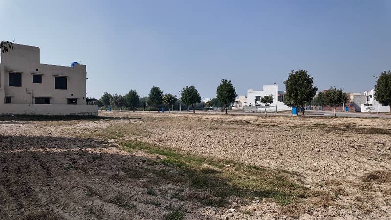 8 Marla Plot For Sale, 225, Level Plot 8