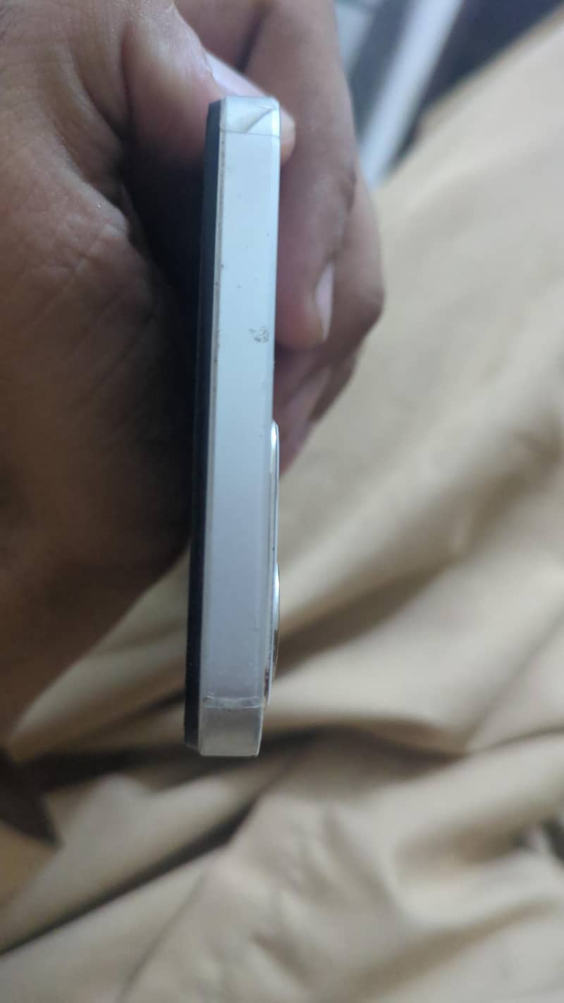 Realme C71 3