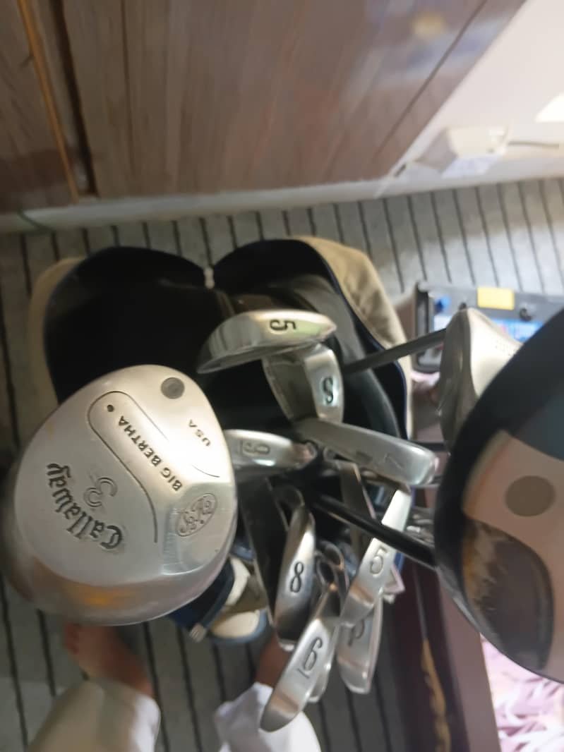 2 Golf kits 4