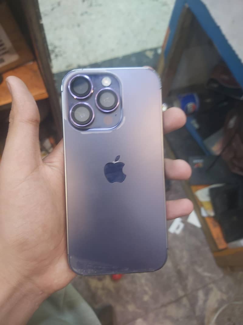 Apple iPhone 14 Pro 0