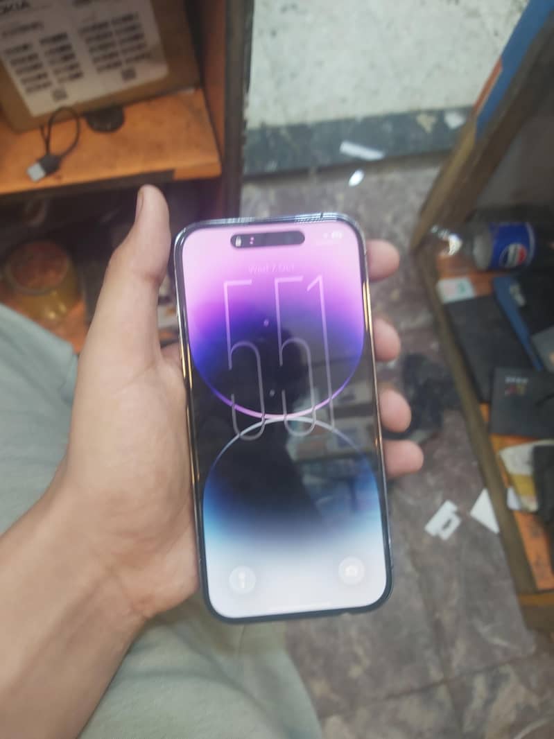 Apple iPhone 14 Pro 1