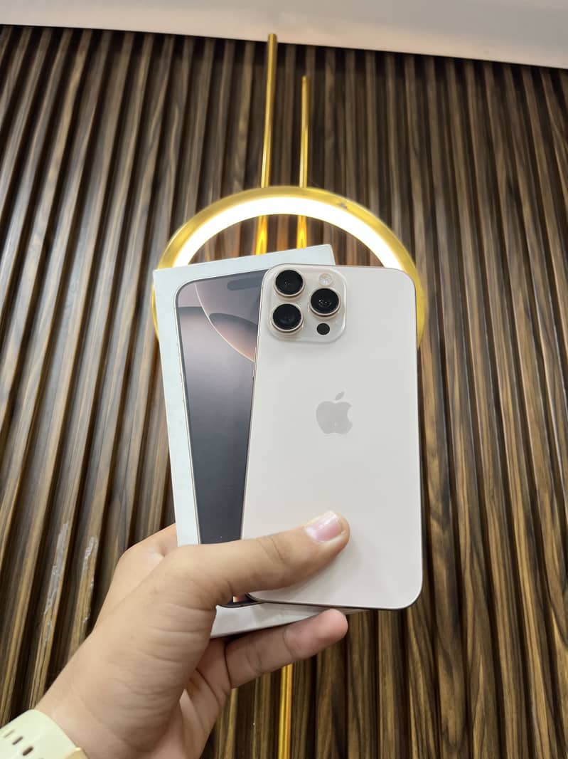 Apple iPhone 16 Pro Max 3