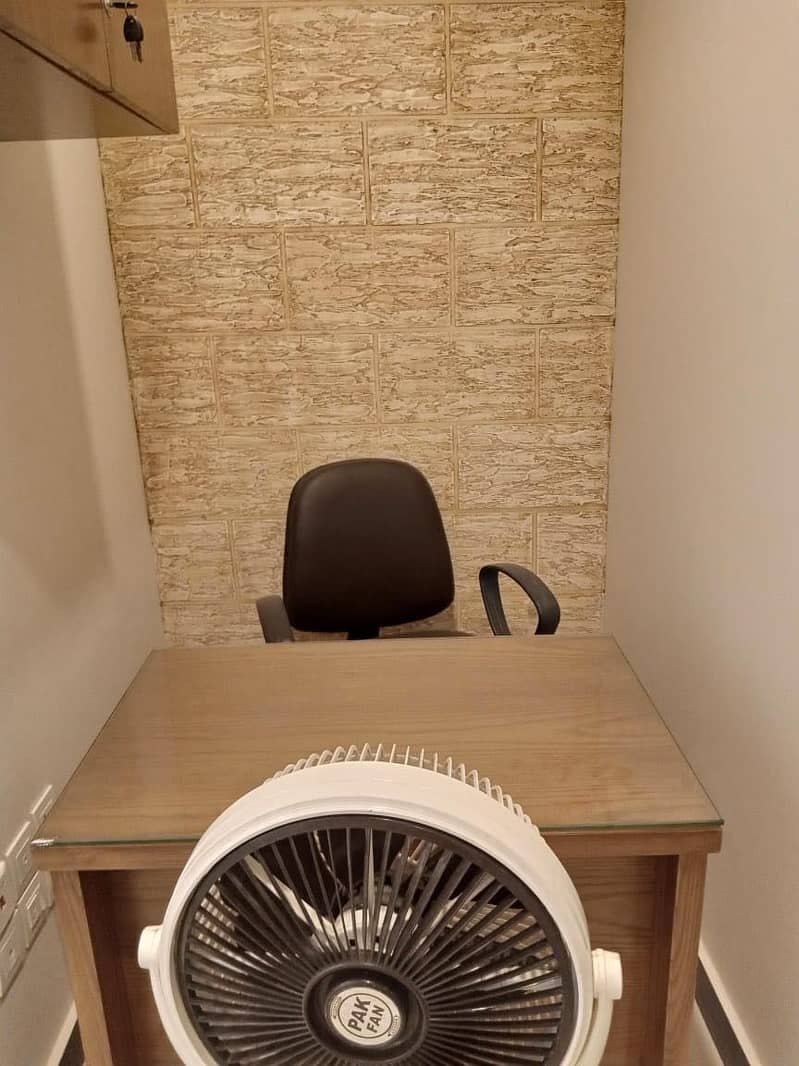 Executive Workspace ( Office ) 7