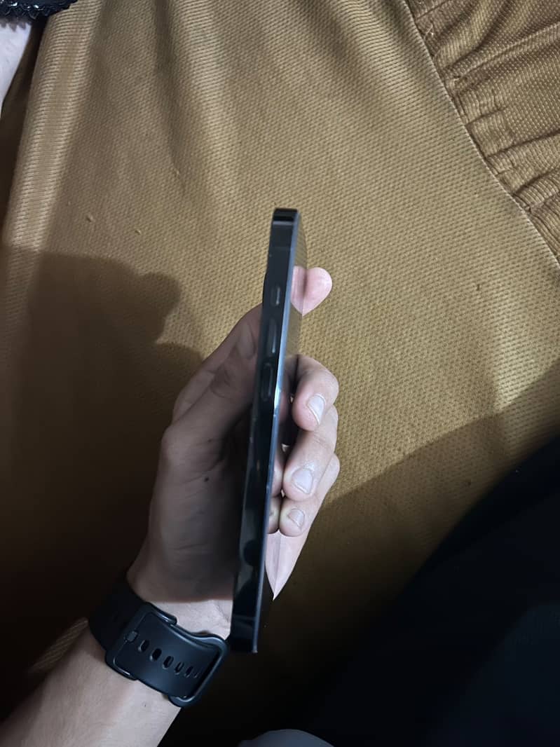 Apple iPhone 14 Pro 1