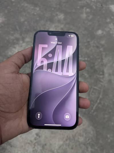 Apple iPhone 13