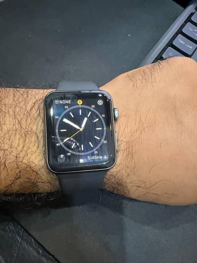 Apple Watch Series 3 42mm 8GB | Smartwatch | 82% Battery |Genuine10\10