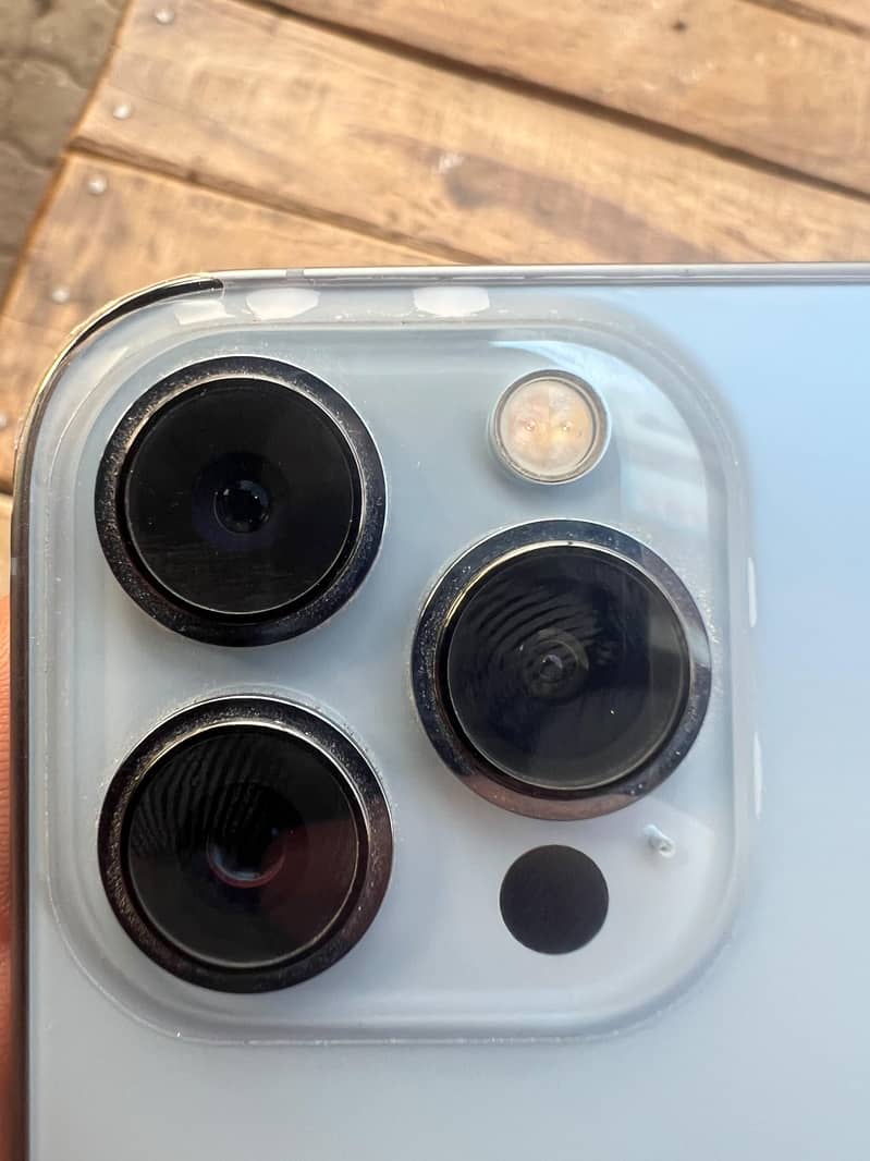 Apple iPhone 13 Pro Max JV 7