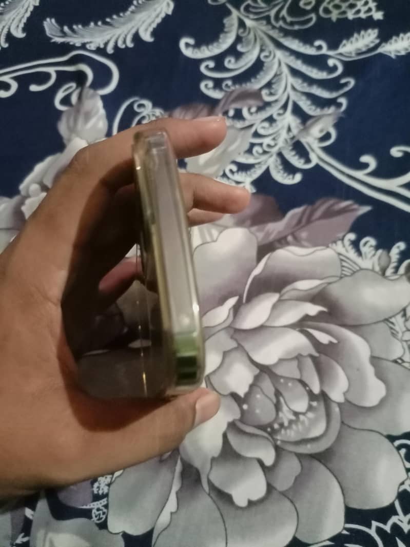 Apple iPhone 12 Pro Max 4