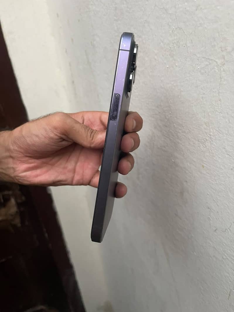 Apple iPhone 14 Pro Max 2