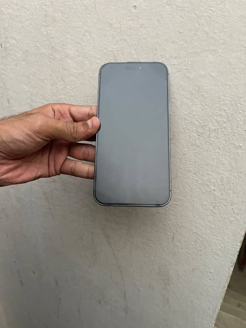 Apple iPhone 14 Pro Max 3