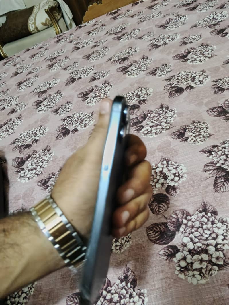 Apple iPhone 12 Pro Max 2