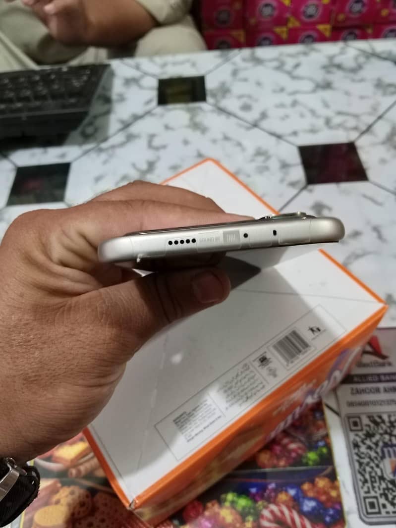 Infinix Note edge 3