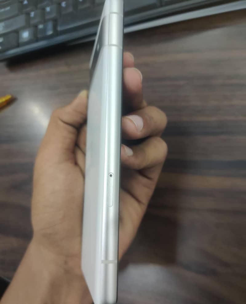 google pixel 7a 3