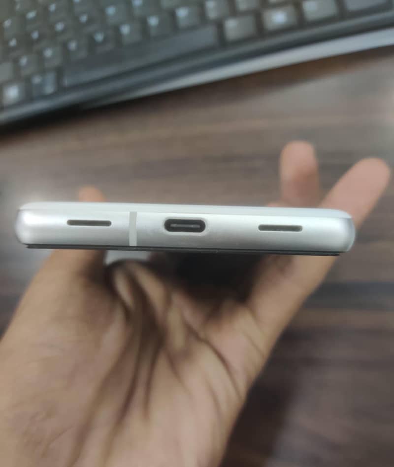 google pixel 7a 4