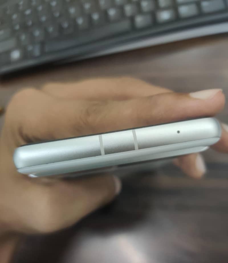 google pixel 7a 5
