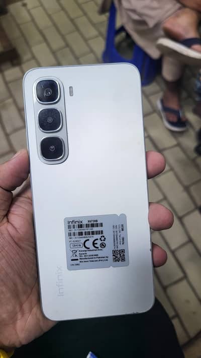 Infinix hot 60i 12/128 with box