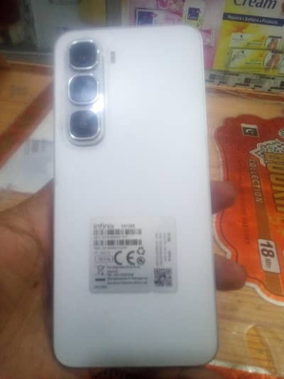 Infinix Hot 60i   only 2 month use in warranty  deba charger availble