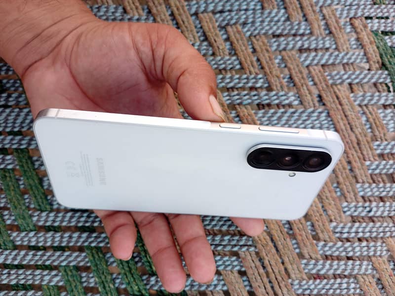 Samsung Mobile A56 7