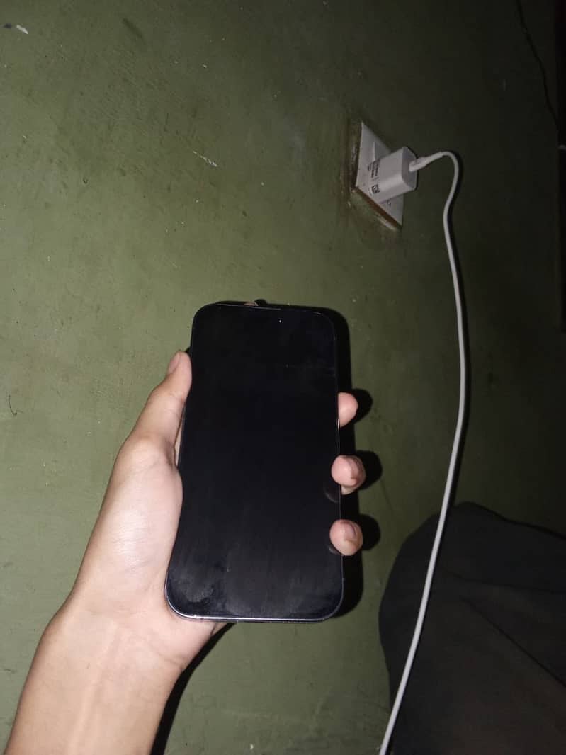 Apple iPhone 14 Pro 0