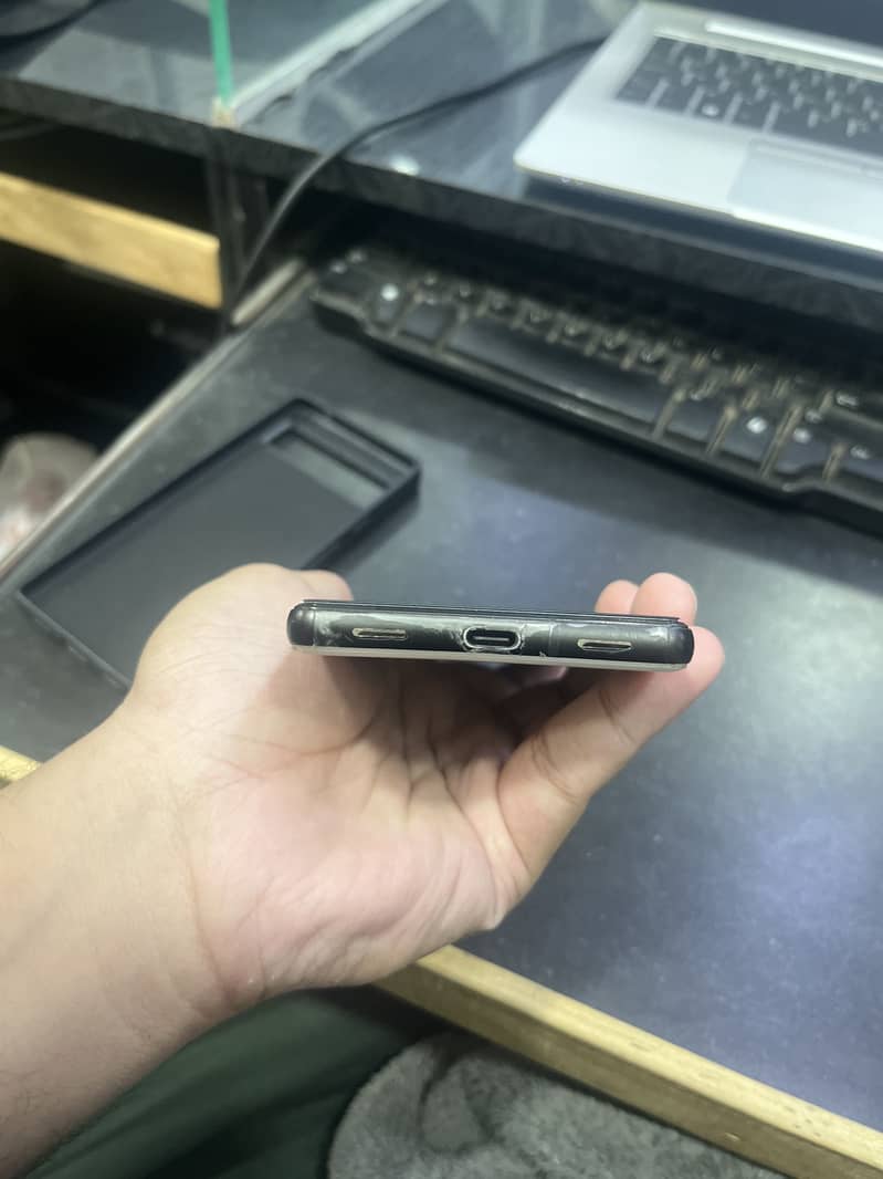 Google pixel 6a 3