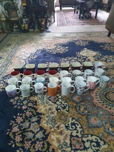 30 Mugs Brand New. . 5 Mugs Cracked Inside. .