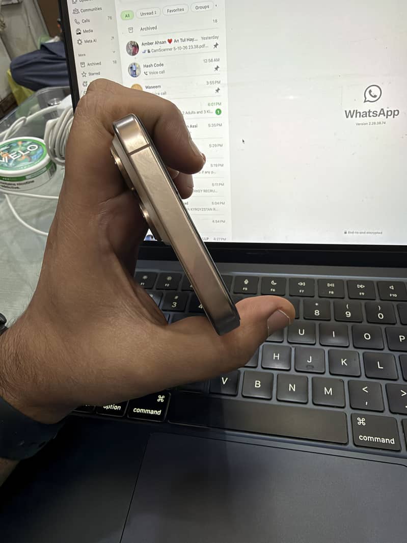 Apple iPhone 16 Pro Max 6