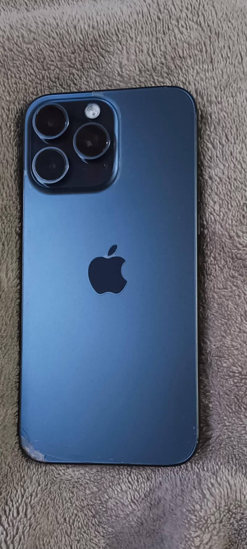 Apple iPhone 15 Pro Max 0