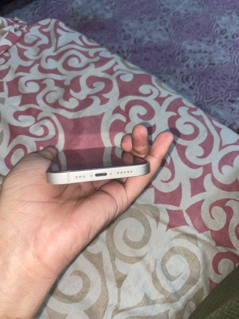Apple iPhone 13 1