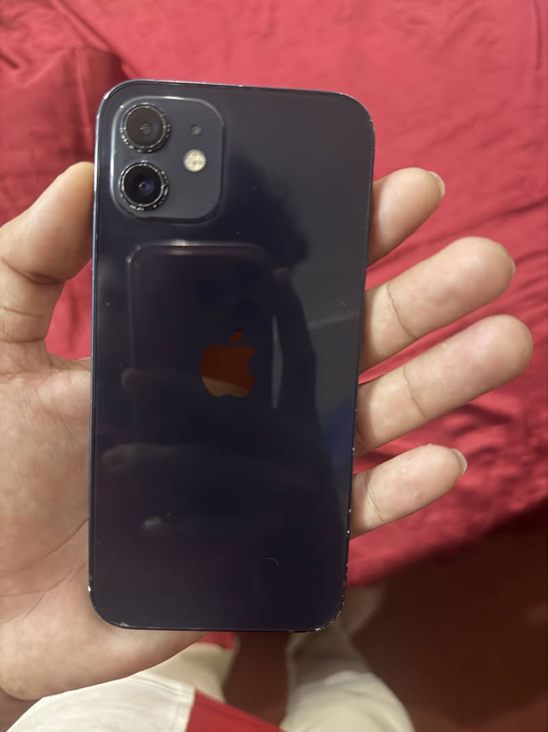 Apple iPhone 12 3