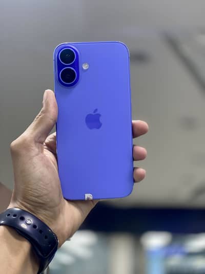 Apple iPhone 16