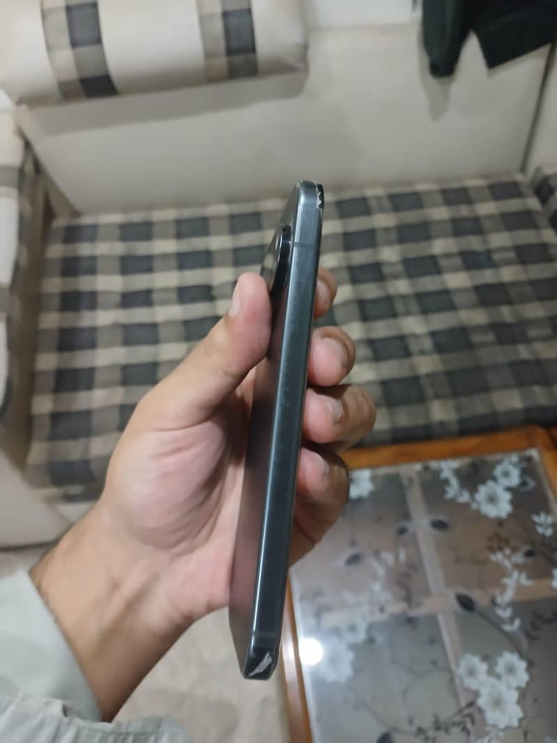 Google Pixel 9 Pro 4