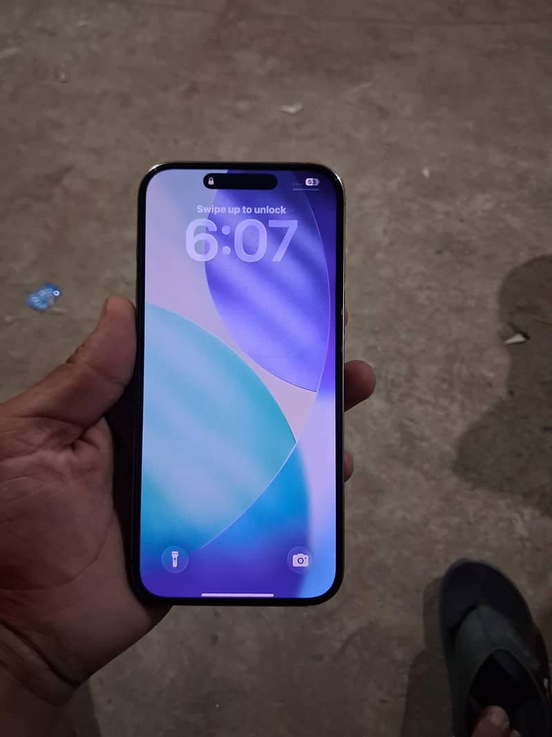 Apple iPhone 16 Pro Max 3