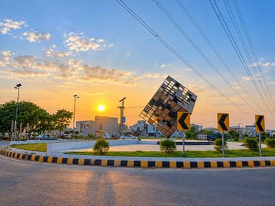 10 Marla Plot For Sale In LDA Avenue 1 M Block With 34 Feet Front