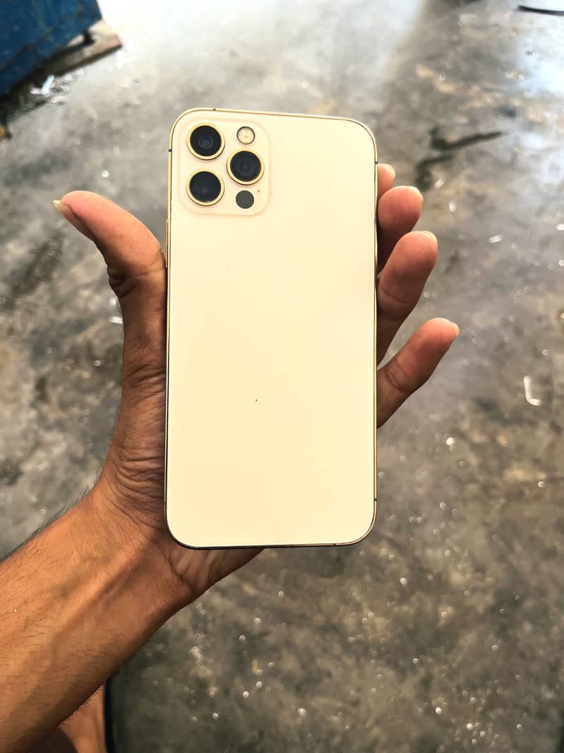 Apple iPhone 12 Pro 4