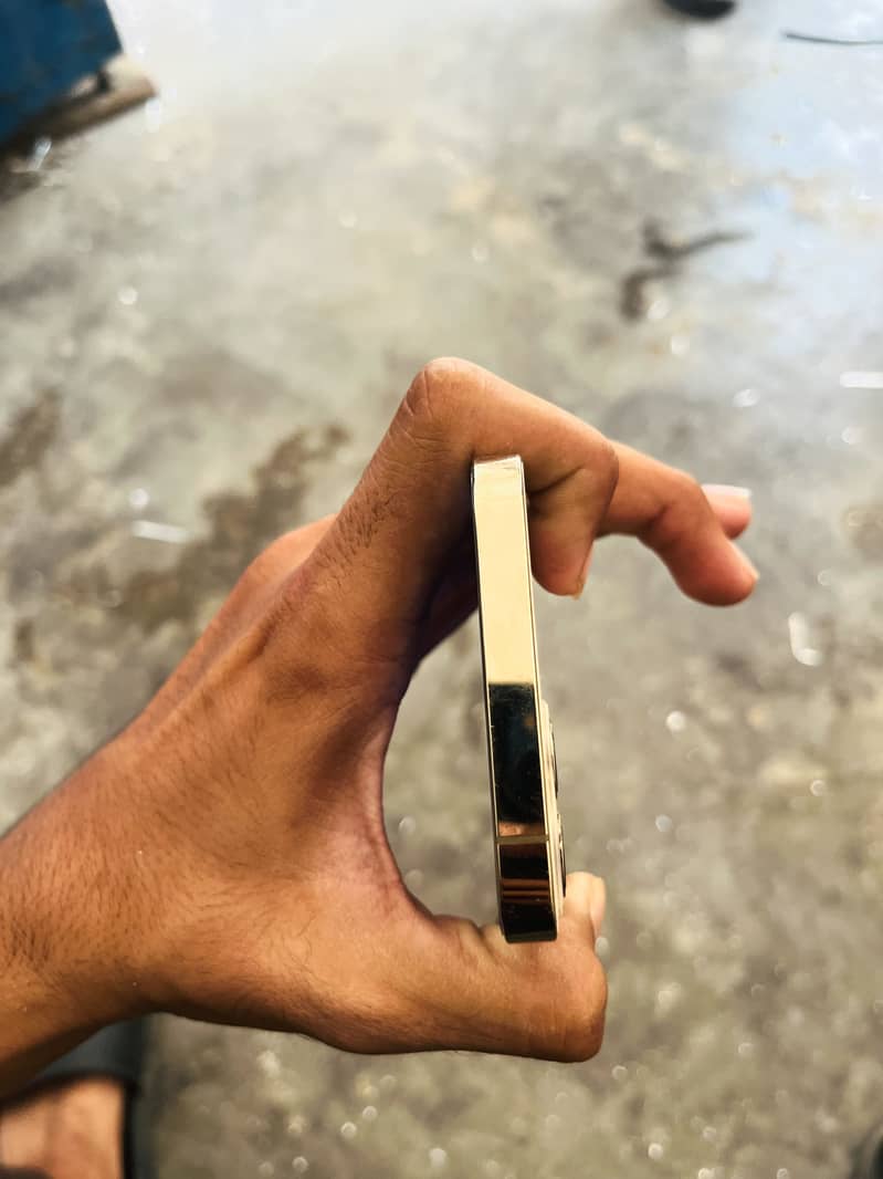 Apple iPhone 12 Pro 5