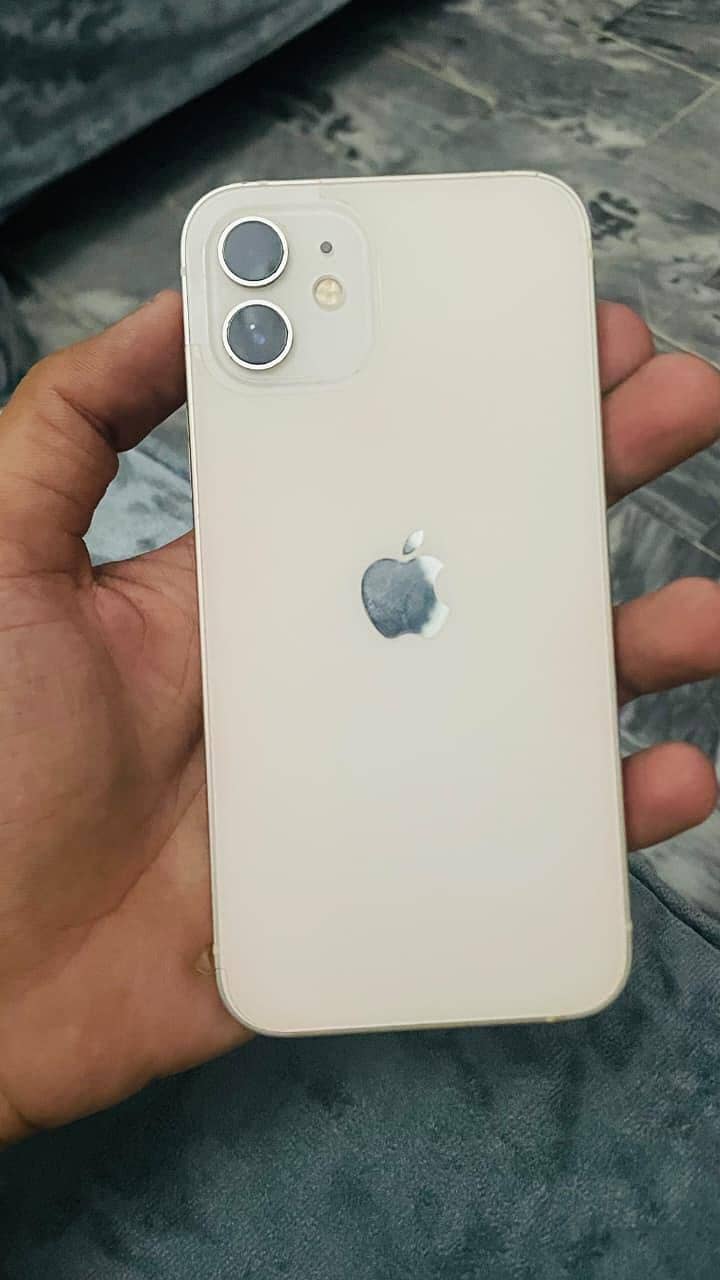Apple iPhone 12 0