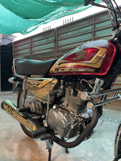 Honda 125 Gold Edition