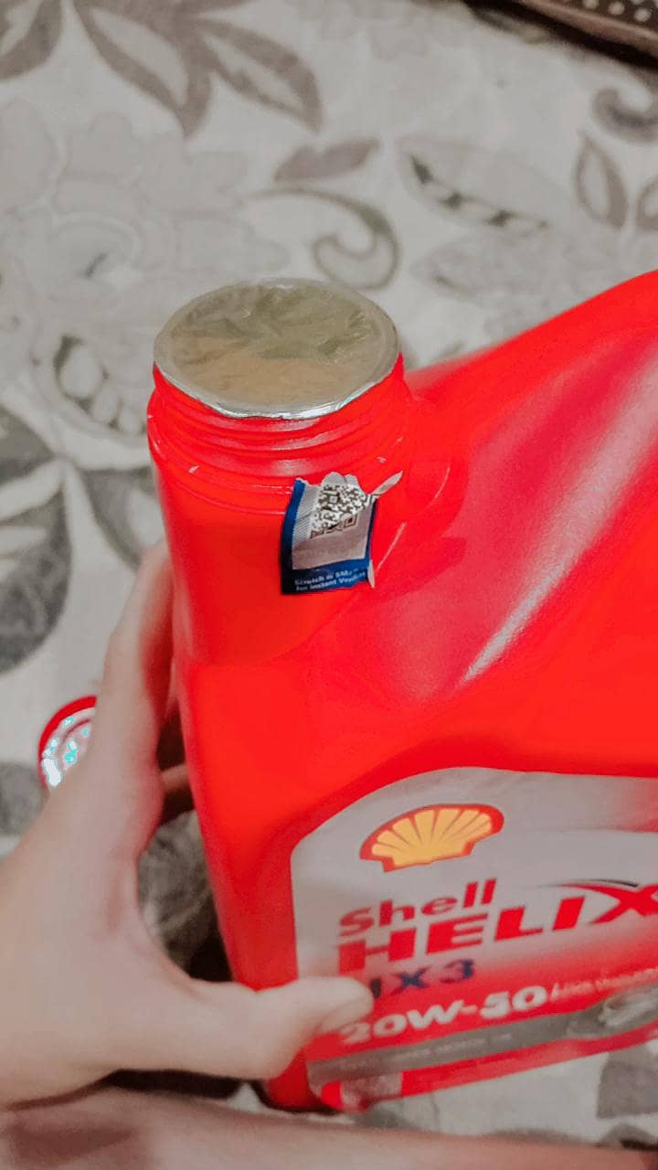 3L Shell Helix Engine Oil. 4