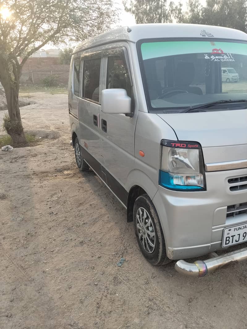 Suzuki Every 2012 6