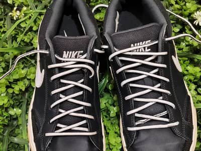 Original Nike Sneakers Black & White – UK 7 / EUR 41
