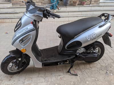 FUTURE CHAMPION SCOOTY SELF START 49CC