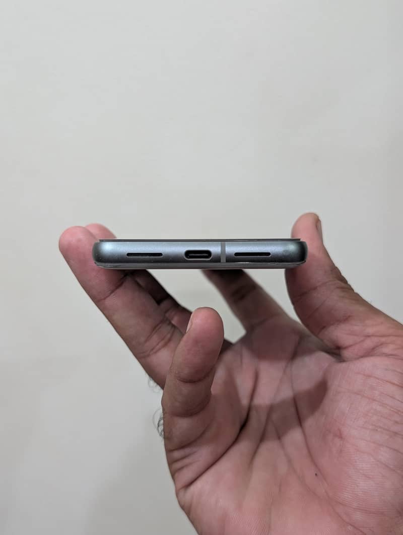 Google Pixel 8 5