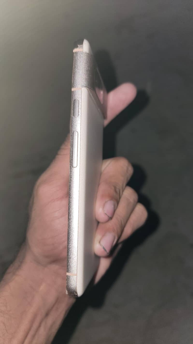Google Pixel 8 2