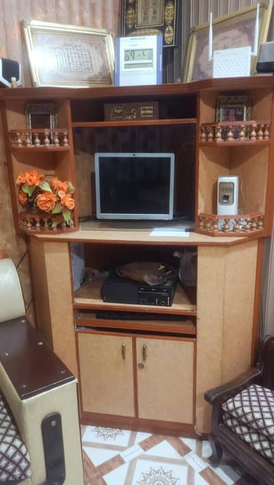 Computer & LCD TV corner