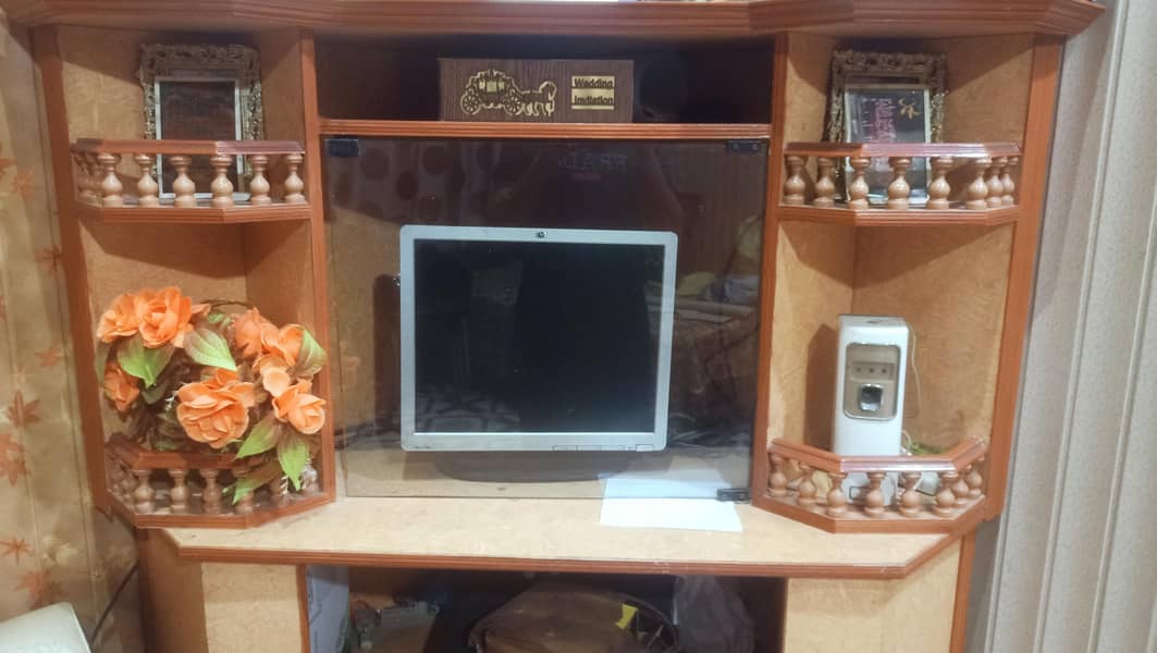 Computer & LCD TV corner 2