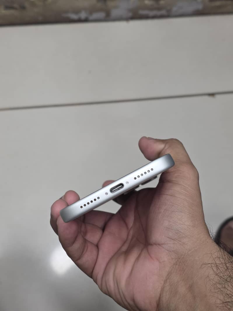 Apple iPhone 17 Pro Max 5
